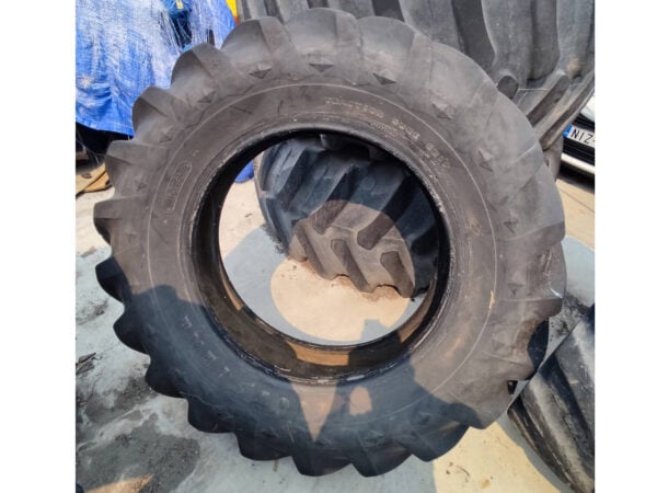 Tyre Goodyear 16.9/32